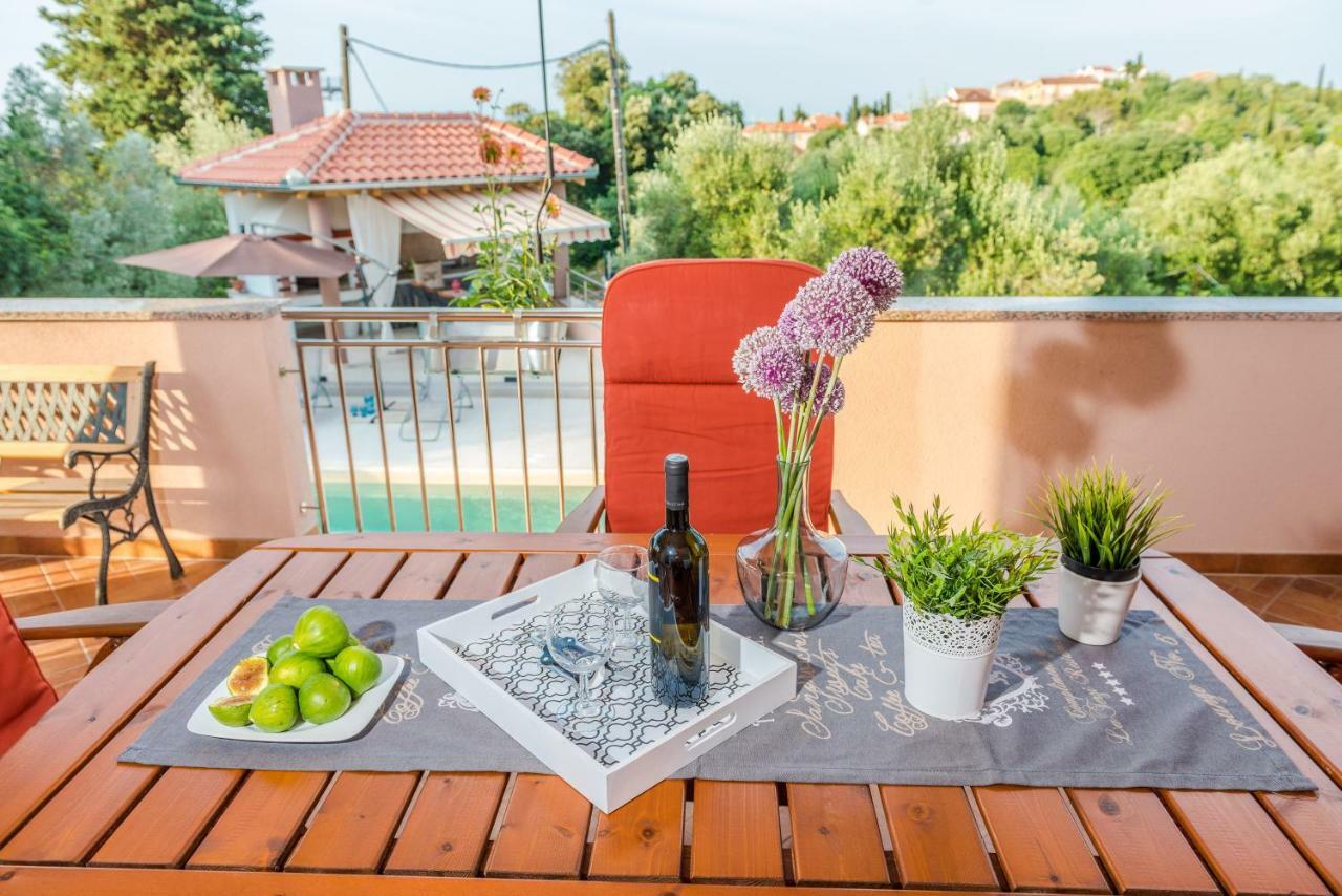 Apartments Jelavic Sutomiscica المظهر الخارجي الصورة