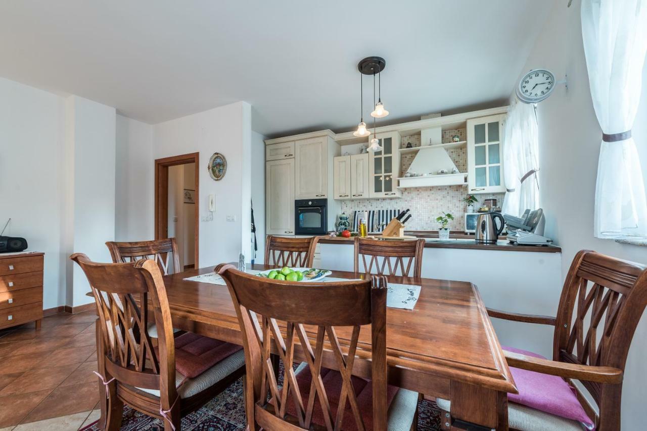 Apartments Jelavic Sutomiscica المظهر الخارجي الصورة