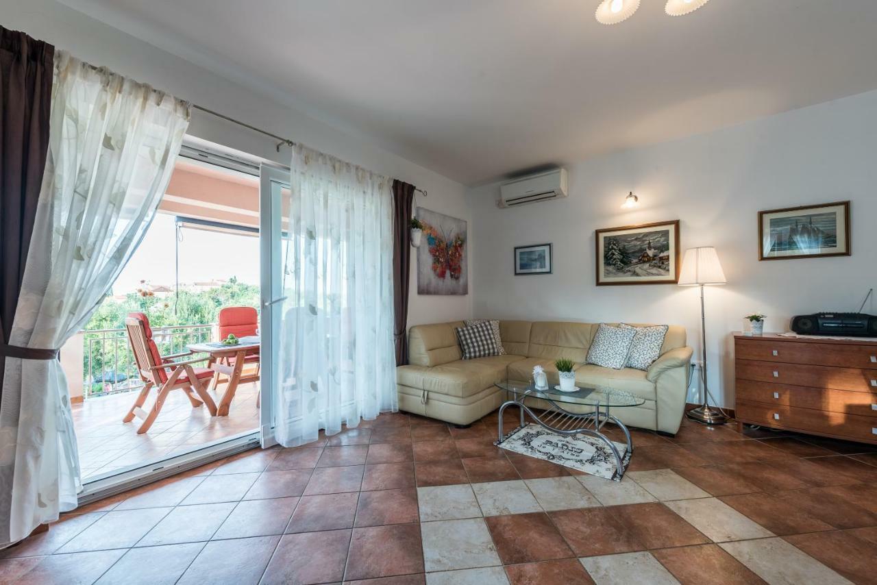 Apartments Jelavic Sutomiscica المظهر الخارجي الصورة