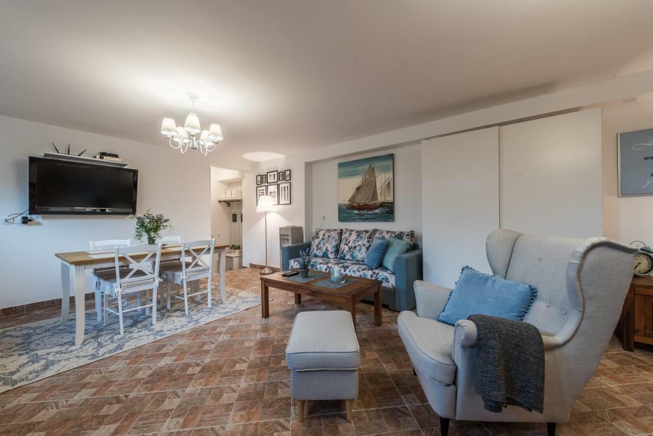 Apartments Jelavic Sutomiscica المظهر الخارجي الصورة
